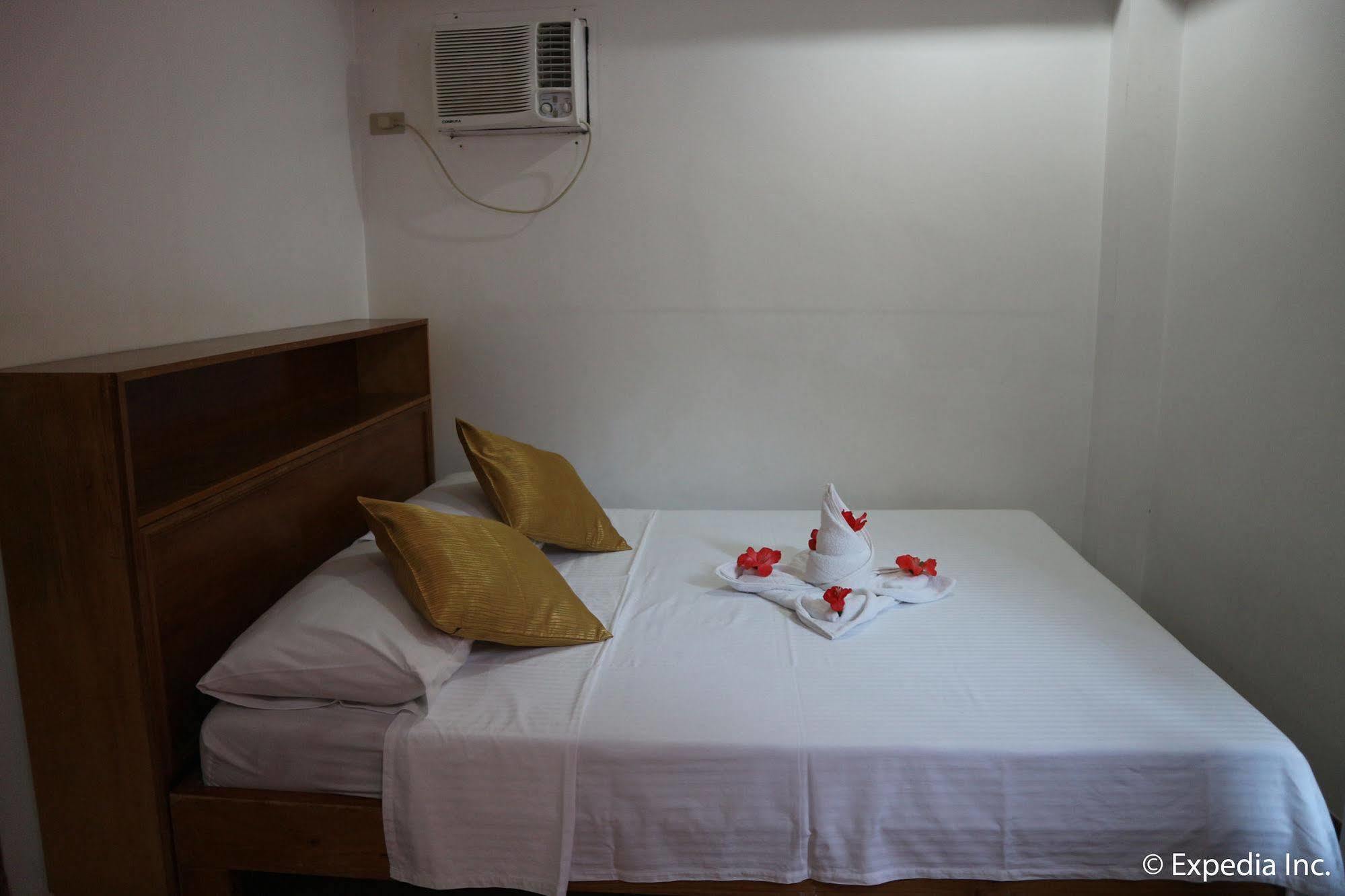 Blue Lotus Hotel Balabag  Extérieur photo